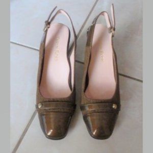 Taryn Rose 5M Brown Metallic Cap Toe Slingback Pump
